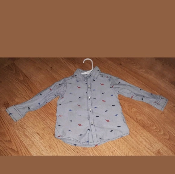 Boys Oshkosh and Carters lot of 2 18 months - Picture 6 of 8